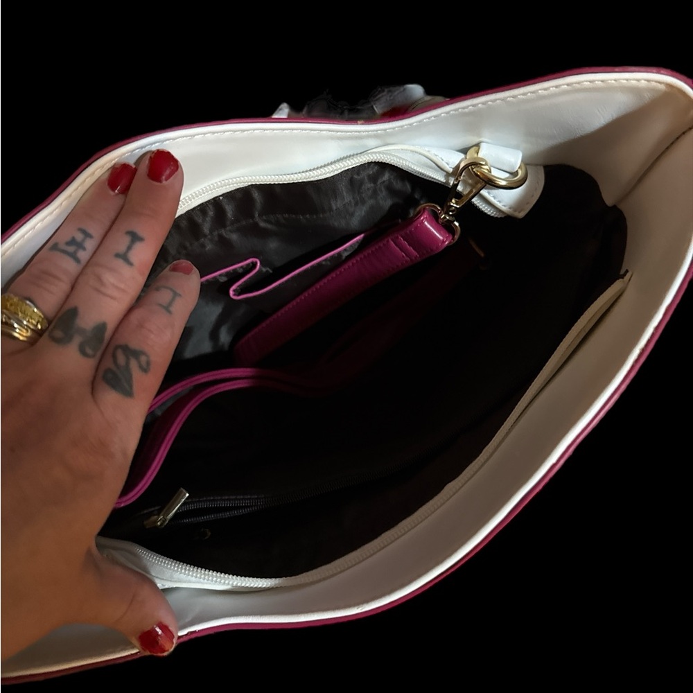 BNWT Vegan Leather Large Pink White Flower Kentucky Derby Bag - Picture 4 of 5